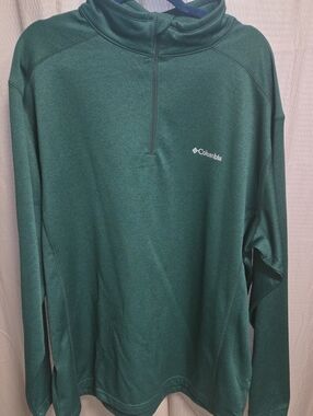 Columbia Men's Dark Green Quarter Zip Pullover